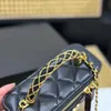 Designer axelväskor kvinnor kosmetisk låda med spegel lyxig crossbody liten fyrkantig väska kvinnors högkvalitativa riktiga läderkopplingskedja mobiltelefonhandväskor 230615