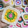 Mats kuddar diy virkning doilies multicolor ers fyrkantig bordsdekoration handgjorda kopp kudd 9 cm ullkläder patch 50pcslot 230629