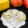 Toppkvalitet örhängen designer smyckesdesigner örhängen kvinnor fast färg stud bästa present till flickvän och hustru bröllopsfest kärlek örhängen gratis frakt mode