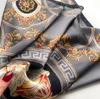 70x70 cm fyrkantig rutnät bokstäver Tryckdesigner Floral Silk Scarf Headband för kvinnor Fashion Handle Bag Scarves Paris Axel Tote Bagage Ribbon Head Wraps 23Style