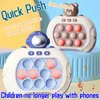 Brinquedo de descompressão para crianças Speed Push Game Machine Pressione para pressionar Música Quebra-cabeça Quebrar nível Ferramenta de descompressão Concentração Brinquedos para meninos e meninas 230629