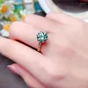 Cluster anneaux 2CT Green Moisanite Thread Ring 925 Sterling Diamond Diamond Fashion Jewelry Ventes avec vente de dédouanement