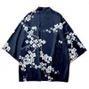 Abbigliamento etnico Capo prugna bianco Stampato blu Streetwear Pantaloncini da spiaggia Kimono giapponese casual estivo Cardigan Yukata Harajuku