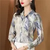 Camisa de solapa clásica para mujer Diseñador Primavera Otoño Manga larga Blusas de satén estampadas informales Elegante y juvenil 2023 Oficina Señoras Camisas con botones de seda vintage Top