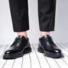Классические туфли Мужская деловая одежда Повседневная обувь Британская однотонная обувь из искусственной кожи с острым носком Высококачественная обувь для отдыха ручной работы 230928