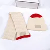 Sıcak kış fular Beanies çocuklar için set şapka ve eşarp takım elbise moda tasarımcısı Beanie 1 ila 4 yaş arası çocuklar için uygun