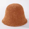 Chapeaux avares bord chapeau de haute qualité pour les femmes automne hiver seau agneau en peluche doux chaud pêcheur Panama casquette décontractée dame plat style coréen 230916