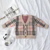 Herbst Kinder Designer Kleidung Plaid Print Strickjacke Baby Junge Mädchen Pullover Strickwaren Jumper Kinder Mantel