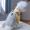 Vêtements pour chiens Robe à carreaux Été et printemps Chiot portant un ours mignon à quatre pattes une pièce adaptée aux petits chiens moyens