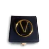 Klasyczne broszki broszki V Designer Biżuteria złote szpilki luksusowe akcesoria do ciała marka biżuterii dziewczęta prezent ślubny Broche Enamel 2965