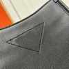 Yeni tasarımcı çantası yüksek kaliteli çanta lüks çanta deri deri lychee baskı moda lüks tasarımcı çanta crossbody çanta klasik üçgen logo