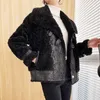 여자 모피 2023 Winter Sheepskin Coat 여성 느슨한 두껍게 따뜻한 아웃복 여성 빈티지 기질 디자인 패치 워크 재킷의 감각