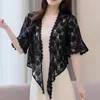 Sjaals Vrouwen Bijgesneden Shirt Elegant Kant Borduren Vest Jas Halve Mouw Sjaal Korte Type Up Effen Kleur Dame Wraps