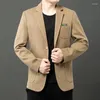 Abiti da uomo 2023 Moda autunnale di alta qualità Tutto bene Bello Tendenza Affari Tempo libero Poliestere Quattro stagioni Blazer Regolari