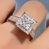 Bröllopsringar Simple Square Zircon Ring For Women Fashion Trend Copper Alloy Finger Female Party Engagement SMycken