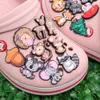 Partihandel 100st PVC Animal Lion Tiger Elephant Bear Raccoon Monkey Tree Mouse Garden Shoe Charms Spänne Dekorationer för modeknapp