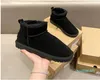 Botas de nieve cortas clásicas Miniwomen para hombre y mujer Botas cálidas informales de felpa Zapatos de gamuza de piel de oveja gris castaño Transbordo gratuito