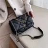 Jesienne i zimowe teksturowane mały pachnący wiatr dla kobiet Nowy moda wszechstronna miękka crossbody z zachodnią torbą łańcuchową Model 9236