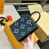 Modepåsar lyx på tote clutch kvinnliga väskor handväskor präglade handväska påse axel med handtag av hög kvalitet crossbody påsar läder mini väska