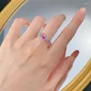 Anillos de racimo 2023 925 Plata Un anillo de diamante rosa para la moda de lujo ligera de las mujeres OL pequeño y exquisito