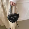 Nieuwe zware industrie klinknagellocomotief Ins Fashion Love Texture Chain One Schouder Crossbody Factory Online 70% uitverkoop