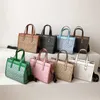 حقائب Hand Women's Women2023 حقيبة حقيبة طباعة جديدة للأزياء ذات سعة كبيرة من النماذج المائلة للطبقة 9236