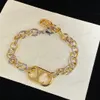 Orecchini con bracciale e collana di design, elegante catena color oro/argento, classico set di collane con elementi dell'alfabeto romano, matrimonio, festa, San Valentino, Natale