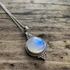 Pendanthalsband designar Teardrop Semi-ädelast Moonstone Halsband för kvinnor Zircon Silver Color Fashion Jewelry306y