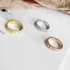 Anillos de diseño para mujeres Anillos Forma de T Diamantes Oro Plata Rosa Joyería de lujo para hombre Acero de titanio Chapado en oro Nunca se desvanece No All214f