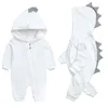 Strampler Frühling Kinder Geschichten geboren Baby Strampler Anzug Feste Kapuze Dino Jungen Mädchen Strampler Baumwolle Babywear 4 Farben 230928