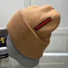 Luxe mutsen designer hoed Effen kleur Winter Bean mannen en vrouwen Modeontwerp gebreide hoeden herfstwollen pet letter jacquard unisex warme schedelhoed