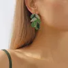 Boucles d'oreilles à tige Boucles d'oreilles à feuilles tombantes d'huile de style frais et forestier. Alliage de couleur contrastée géométrique créatif personnalisé