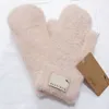 Gants de lettre de marque de marque pour l'hiver et l'automne Mode Femmes Mitaines en cachemire Gant avec de beaux gants de sport en plein air chauds Winters 6Colors