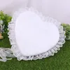 Bolsas de jóias portador de anel de casamento travesseiro coração forma almofada titular com flor branca laço cristal caixa de pérola