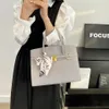 Seidenschal-Dekoration, leichte Luxus-Einkaufstasche mit großer Kapazität für Damen, 2023, neue, einfache und vielseitige koreanische Ausgabe, Modell 4239