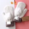 Guantes sin dedos para mujer para hombre de alta calidad con bola de pelo Marca de diseñador Impresión de letras Espesar Mantener cálido Guante Invierno Deportes al aire libre Accesorios de algodón puro