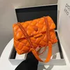 Bagons d'épaule des coffres de luxe pour femmes de la marque de luxe New Fashion Retro Crossbody Sacs de haute qualité Topt Topt Rendy Messenger Handbag 240407