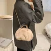 Totas Invierno Nuevo diseño Mango tejido Bolso Mujeres Mujer suave y falso de piel Cross cuerpo cruzado Bag Ladies Plush Messenger Bag 240407