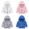 Chaquetas Kruleepo niños bebé primavera otoño chaqueta ligera abrigo corto ropa niños niño niñas moda gabardina prendas de vestir exteriores con sombrero