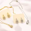 Designer Lock Boucles d'oreilles Collier Bijoux Femmes Ne se fanent jamais Cristal, Strass Plaqué Or 18 Carats Pendentif Cuivre À La Mode Femmes Amoureux De Mariage Cadeau