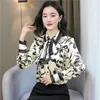 2023 Women Designer Print Beige Shirts Lapel Ribbon Bow Vintage Blouses Autumn Winter Silk Satin Runway Button Front Shirts Office Ladies Long Sleeve Formal Tops