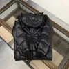 Down Down Jacket Boutique Designer Wysokiej jakości jesień i zima krótka swobodna kurtka z kapturem z pająkiem dla mężczyzn i kobiet modnych i ciepłych