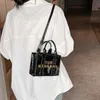 Temperamento rede vermelha carta impressão bolsa de ombro único crossbody saco feminino primavera/verão 2023 novo casual pequeno quadrado número 915