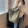 TOTES 2023 Nouveau sac d'épaule de mode de haute qualité Sac à bandoulière décontracté Sac de grande capacité Sac fourre-tout polyvalent 240407