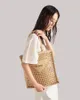 Higt Quality Tote Bag Designer Totes Женские сумочка пляж соломенная дорожка для плеч дизайнер Rafia Grass Woven Brand The Totes