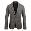 Costumes pour hommes Vintage Plaid Blazer britannique élégant homme costume veste affaires décontracté un bouton pour hommes régulier Abrigo Hombre