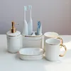 Set di accessori per il bagno Bagno creativo in ceramica a cinque pezzi Decorazione in porcellana cinese Portaspazzolino Tazza Bottiglia di lozione Portasapone