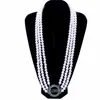 Gargantilha feminina Statement Pearl Chain Group Community 1946 The Incorporated Links Colares