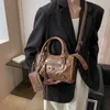 motorfiets handheld vrouwen nieuwe klinknagel kussen mode trendy een schouder crossbody tas inventaris 399