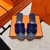 Nya ankomster Famous Bradn Designer Sandaler Kvinna Slides Sandaler Luxury Suede Real Leather Slipper Beach Casual Shoes Sandales Beach Women Comfort Slipper With Box